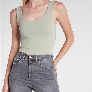 EXPRESS Sage Body Contour Matte Scoop Neck Bodysuit - M